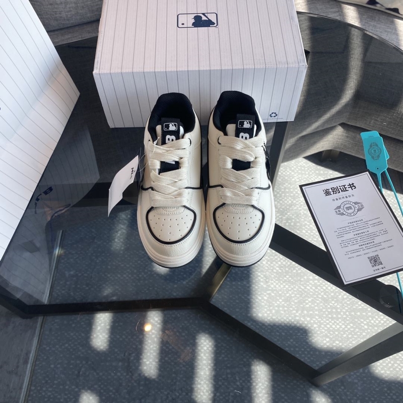 G*u*i casual shoes